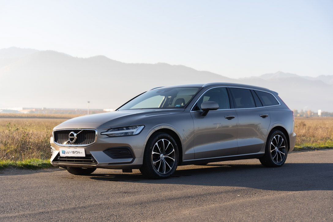 Volvo V60 Momentum Pro