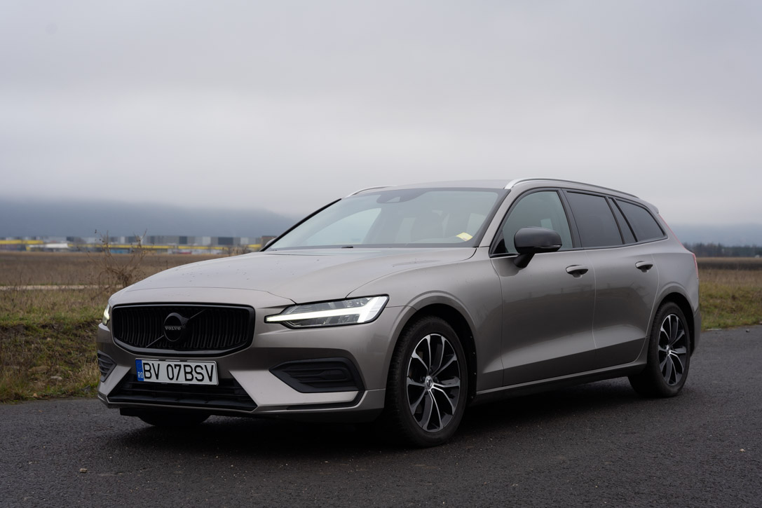 Volvo V60 Momentum Pro